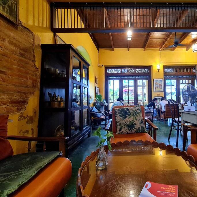 Sittisang Heritage House 1920 Kanchanaburi Exterior photo